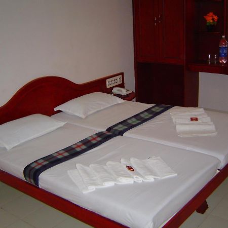 Hotel Yercaud International Esterno foto